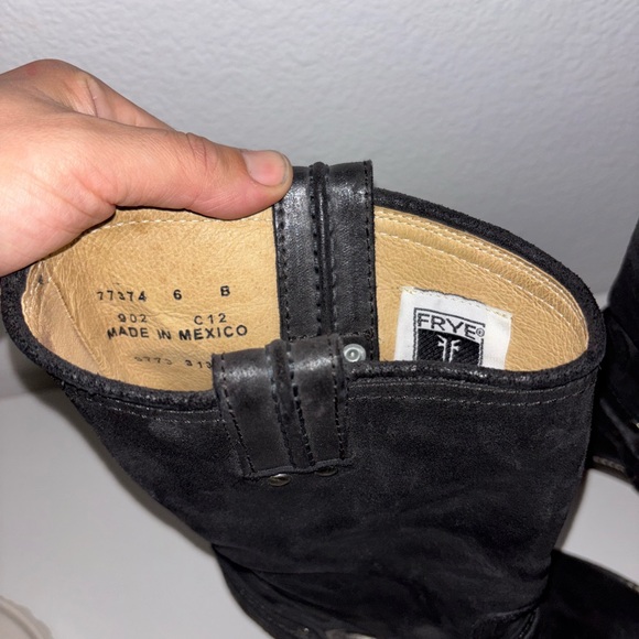 Frye Carmen Harness Boots Black Textured Leather Heel Moto Biker Size 6 B 77374 - Picture 4 of 8